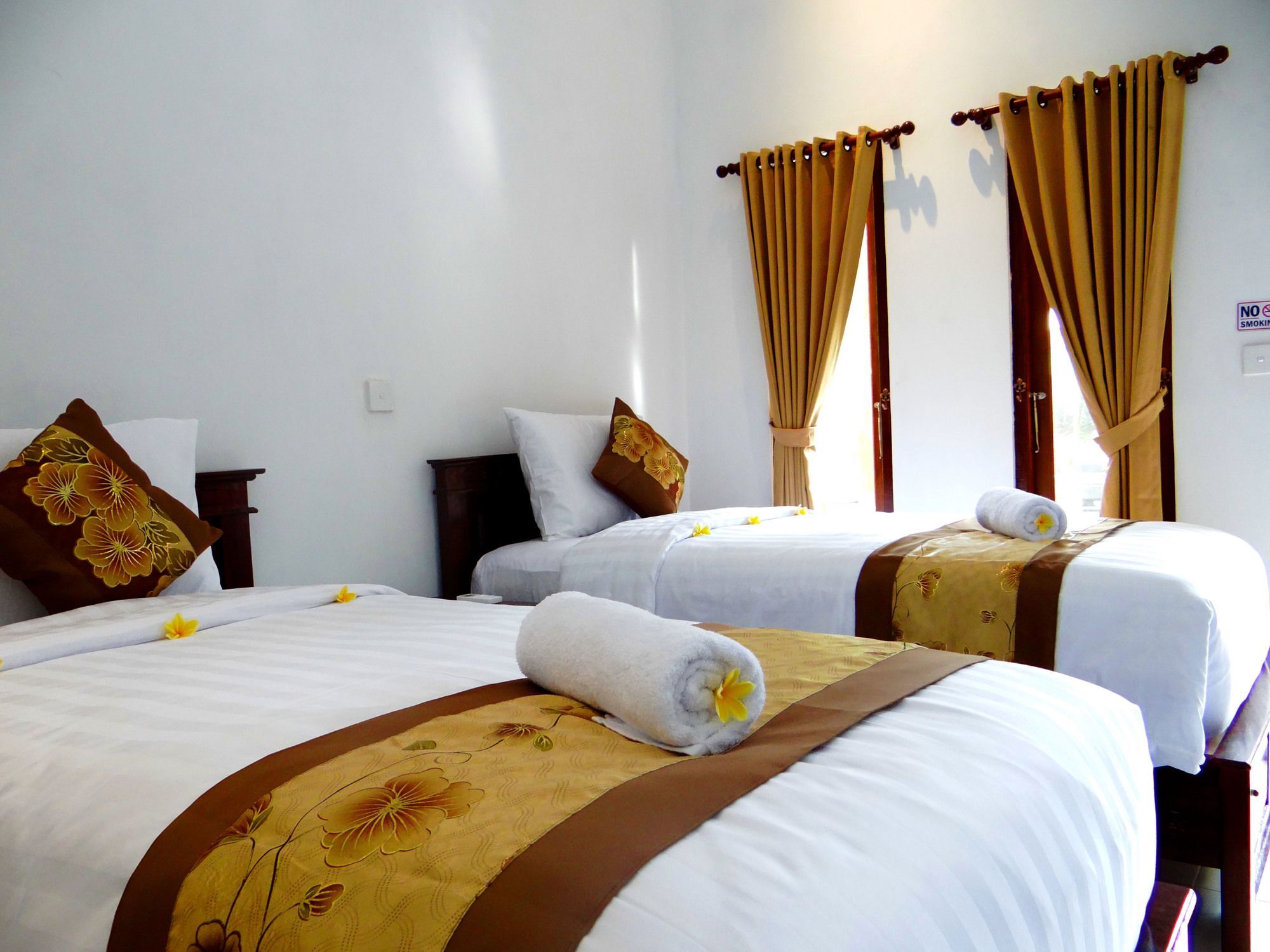 Isola D'Oro Lembongan Bed and Breakfast Nusa Lembongan Exteriör bild
