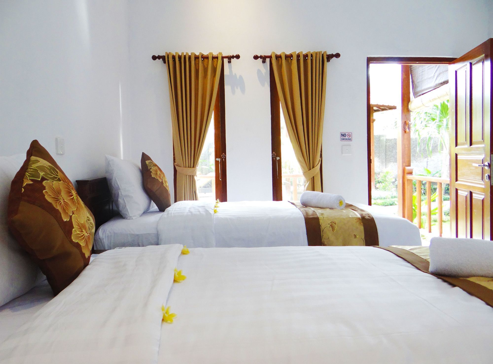 Isola D'Oro Lembongan Bed and Breakfast Nusa Lembongan Exteriör bild