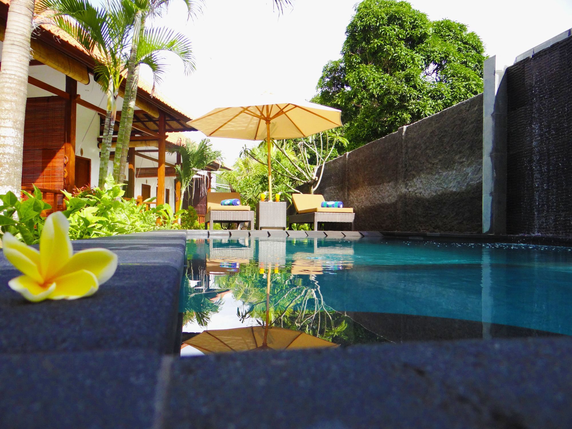 Isola D'Oro Lembongan Bed and Breakfast Nusa Lembongan Exteriör bild